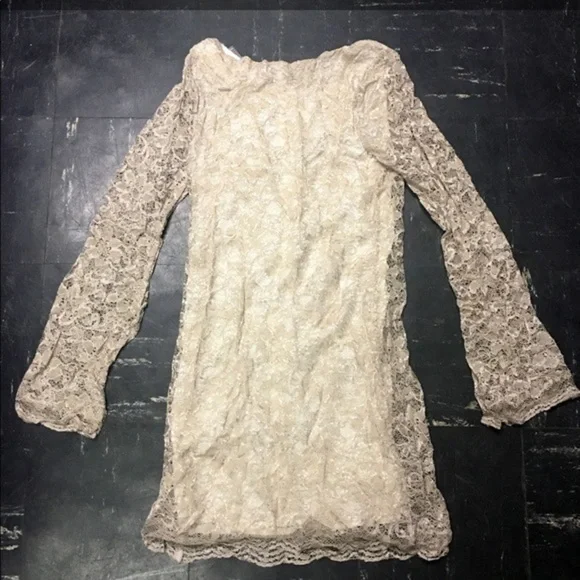 NWT Small Cream Long Sleeve Lace Dress - Picture 2 of 3